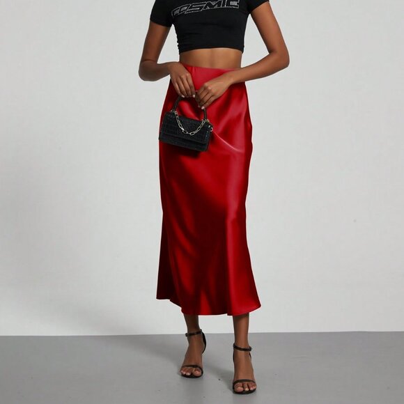 Red Casual Women's Elastic Satin Finish Maxi Skirt - Picture 4 of 8